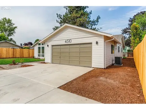 4510 Swallow Court NE Salem OR 97301