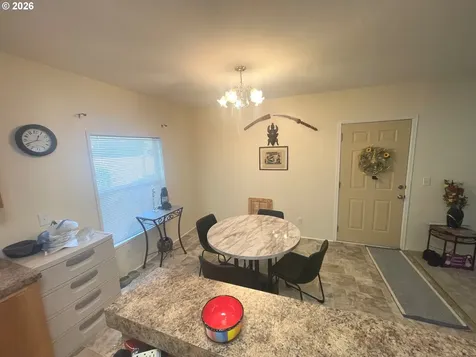 18277 S Treetop Drive Oregon City OR 97045