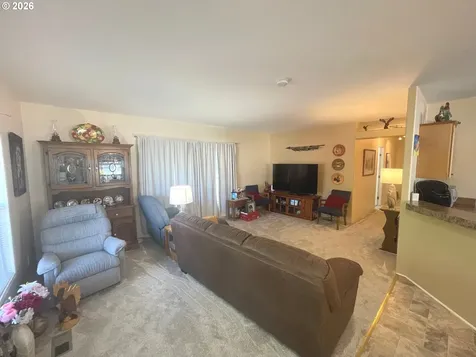 18277 S Treetop Drive Oregon City OR 97045