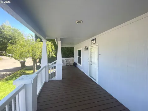 18277 S Treetop Drive Oregon City OR 97045