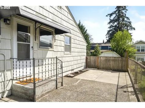 4924 SE Brooklyn Street Portland OR 97206