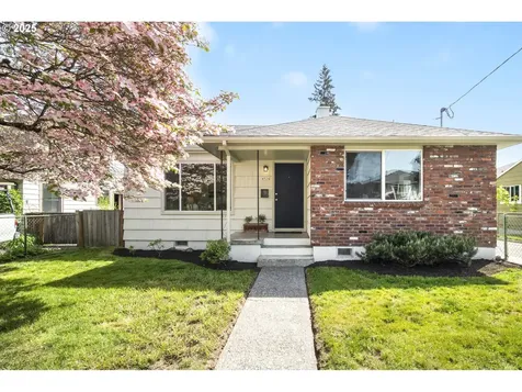 4924 SE Brooklyn Street Portland OR 97206