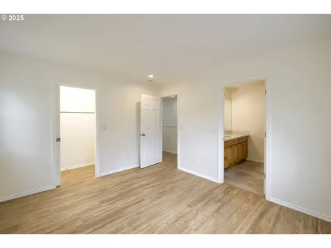 14376 SE Bridgeton Street Clackamas OR 97015