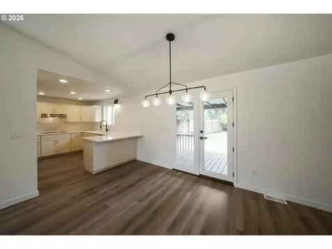 2570 Clay Court Albany OR 97322