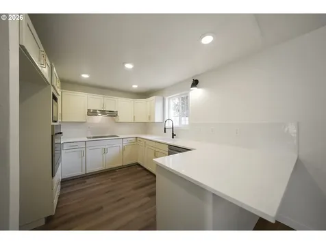 2570 Clay Court Albany OR 97322