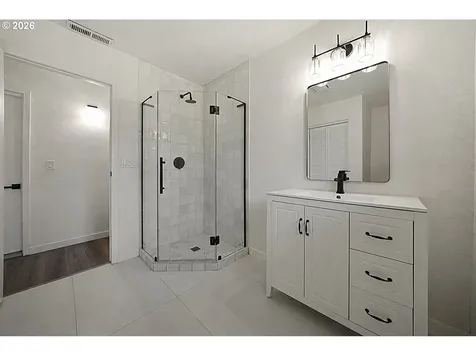 2570 Clay Court Albany OR 97322