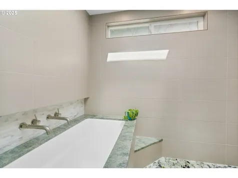 1433 SE 49th Court Hillsboro OR 97123