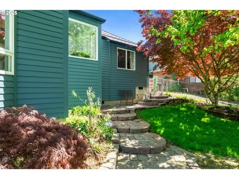 1433 SE 49th Court Hillsboro OR 97123