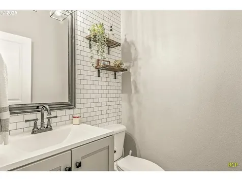 9318 SW 53rd Avenue Portland OR 97219