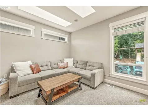 9318 SW 53rd Avenue Portland OR 97219