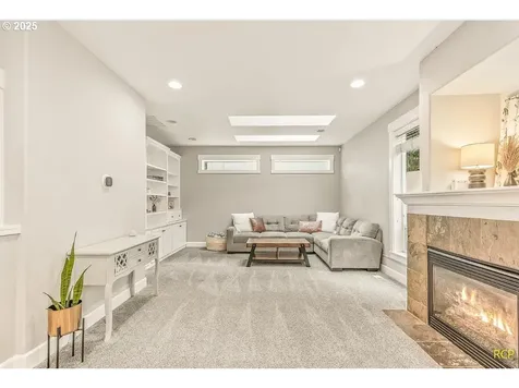 9318 SW 53rd Avenue Portland OR 97219