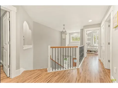9318 SW 53rd Avenue Portland OR 97219