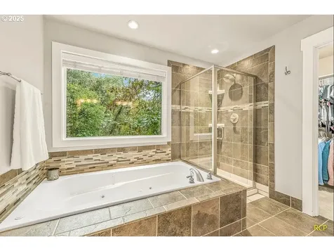 9318 SW 53rd Avenue Portland OR 97219