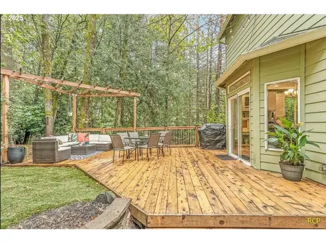 9318 SW 53rd Avenue Portland OR 97219