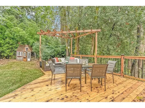 9318 SW 53rd Avenue Portland OR 97219