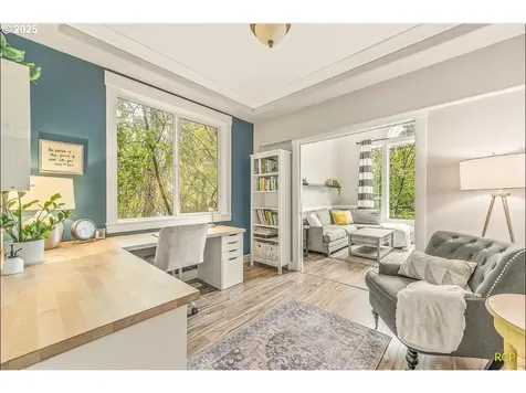 9318 SW 53rd Avenue Portland OR 97219