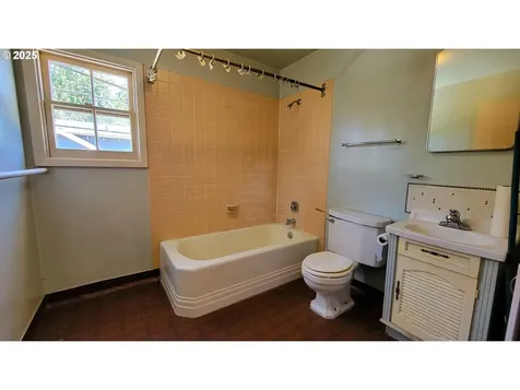 1155 Madison Street Eugene OR 97402