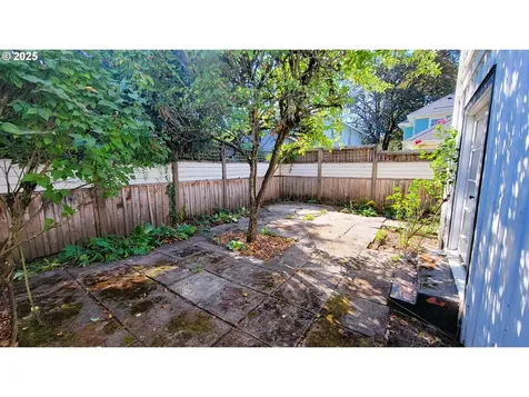 1155 Madison Street Eugene OR 97402