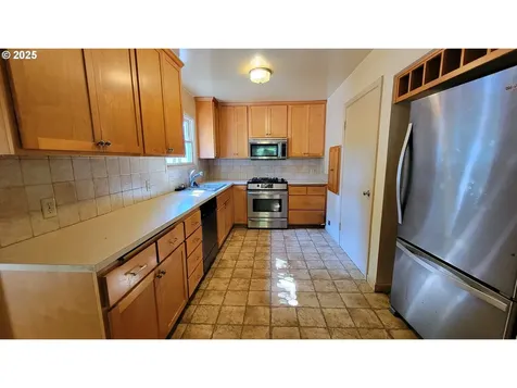 1155 Madison Street Eugene OR 97402