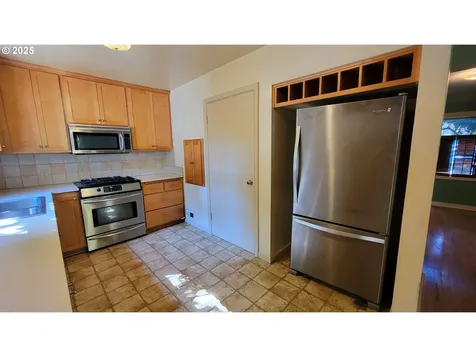 1155 Madison Street Eugene OR 97402