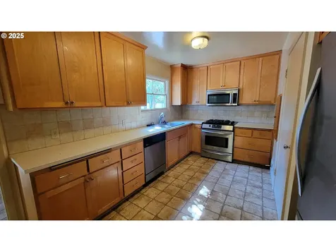 1155 Madison Street Eugene OR 97402