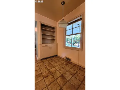 1155 Madison Street Eugene OR 97402