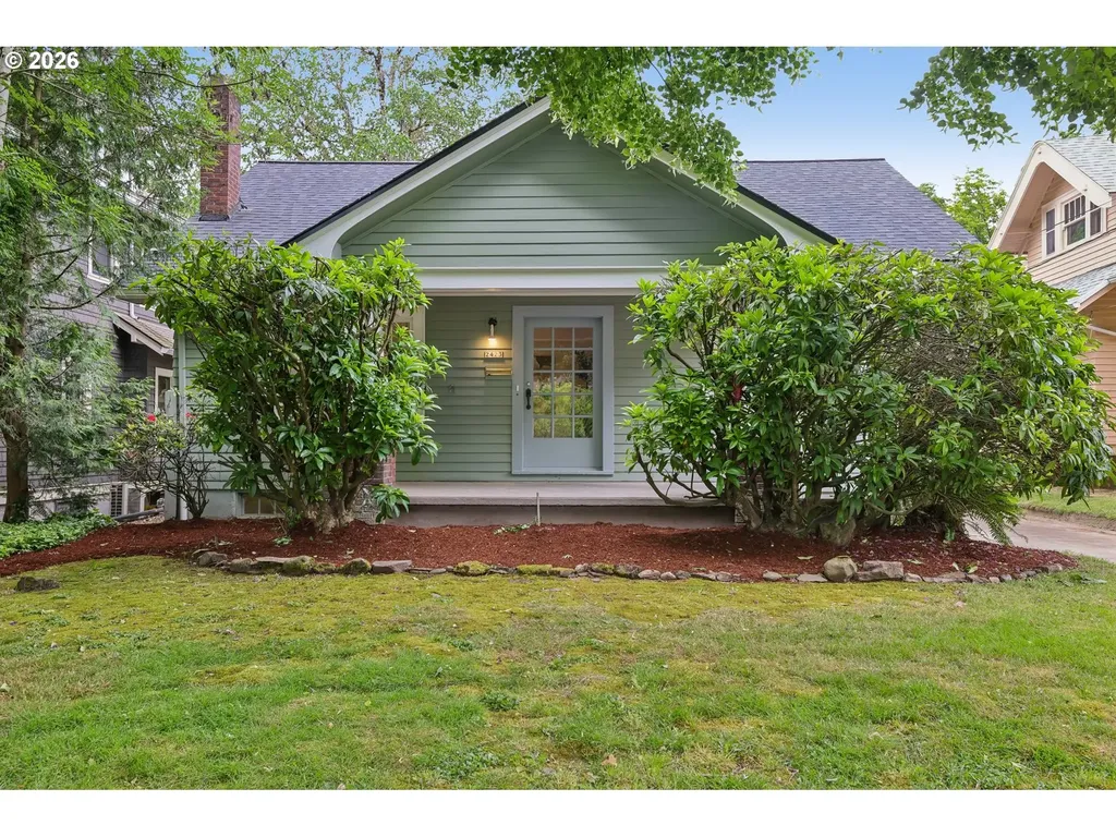 2423 NE 11th Avenue Portland OR 97212