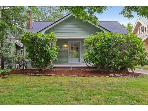 2423 NE 11th Avenue Portland OR 97212