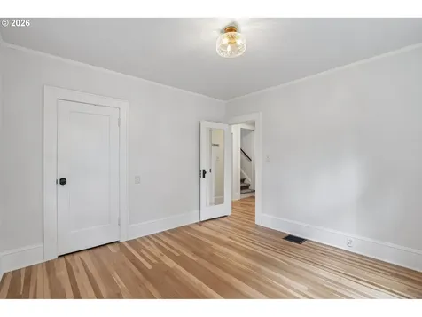 2423 NE 11th Avenue Portland OR 97212