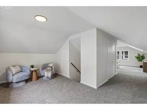 2423 NE 11th Avenue Portland OR 97212