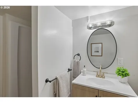2423 NE 11th Avenue Portland OR 97212