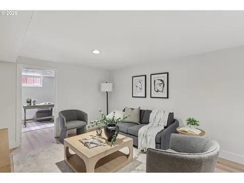 2423 NE 11th Avenue Portland OR 97212