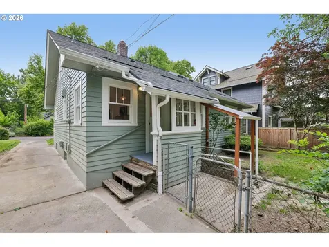 2423 NE 11th Avenue Portland OR 97212