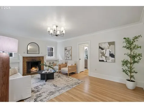 2423 NE 11th Avenue Portland OR 97212
