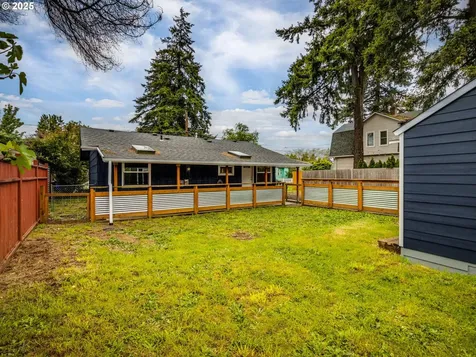 8729 SE Steele Street Portland OR 97266