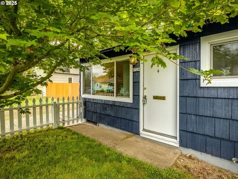 8729 SE Steele Street Portland OR 97266