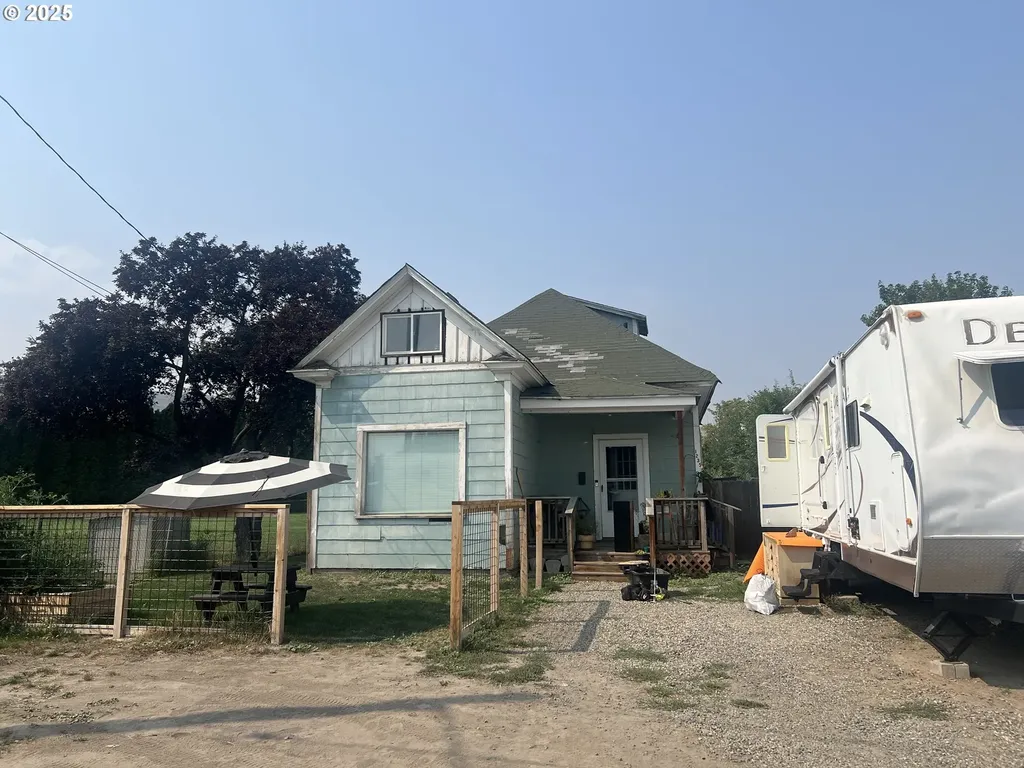 1235 4th Street Baker City OR 97814