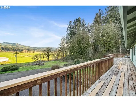 12011 Old Woods Road Cloverdale OR 97112