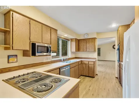 12011 Old Woods Road Cloverdale OR 97112