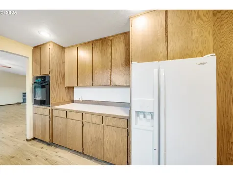 12011 Old Woods Road Cloverdale OR 97112
