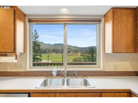 12011 Old Woods Road Cloverdale OR 97112
