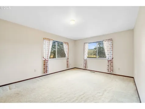 12011 Old Woods Road Cloverdale OR 97112