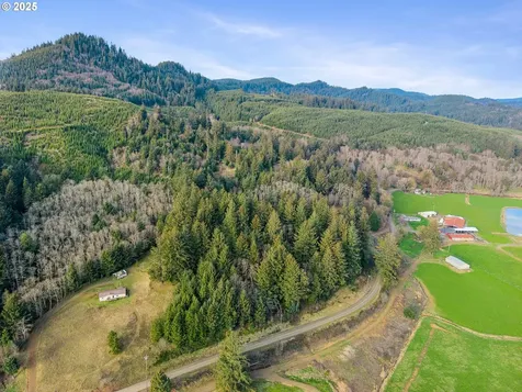 12011 Old Woods Road Cloverdale OR 97112