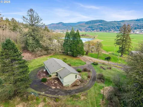 12011 Old Woods Road Cloverdale OR 97112