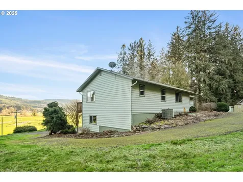 12011 Old Woods Road Cloverdale OR 97112