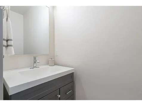 135 Shelton Mcmurphey Boulevard Eugene OR 97401