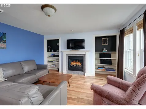 4937 SE 115th Avenue Portland OR 97266
