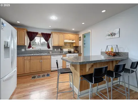 4937 SE 115th Avenue Portland OR 97266