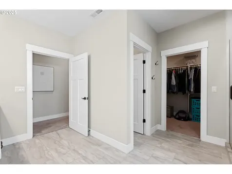 1721 NE Pecan Lane Camas WA 98607