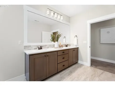 1721 NE Pecan Lane Camas WA 98607